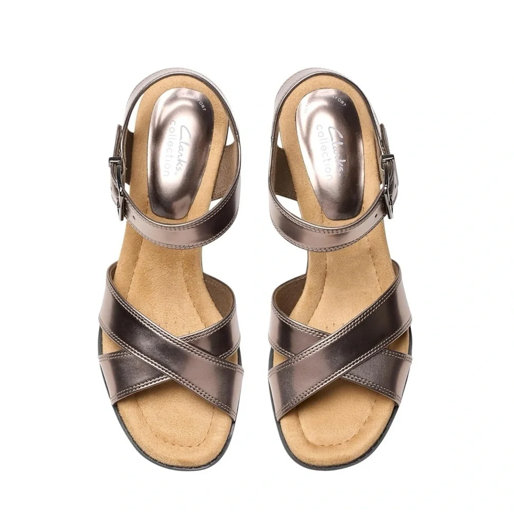 Clarks sole material